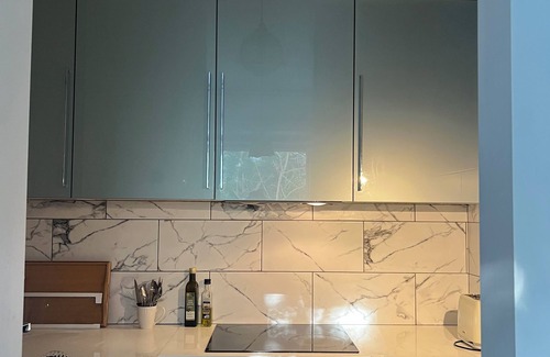 Copers Cope Apartment | Spacious and elegant flat in Greater London