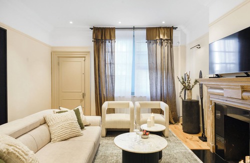 Royal Borough of Kensington and Chelsea Apartment | Spacious and Modern 4 Beds Home in Kensington