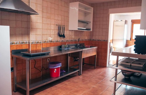 Armilla Villa | Spacious and private house near Granada