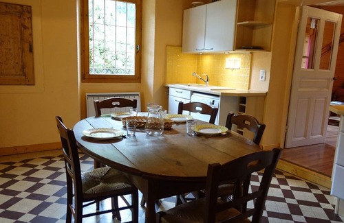 Beaufort Apartment | Spacious apartment in traditional chalet with balcony for 5 pers. in Arêches-Beaufort