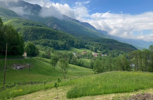 La Tour-du-Meix Apartment | Spacious apartment in beautiful environment close to Lac de Vouglans