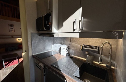 Meribel-Mottaret Apartment | Spacious apartment at the foot of the slopes with balcony, Wi-Fi and ski locker