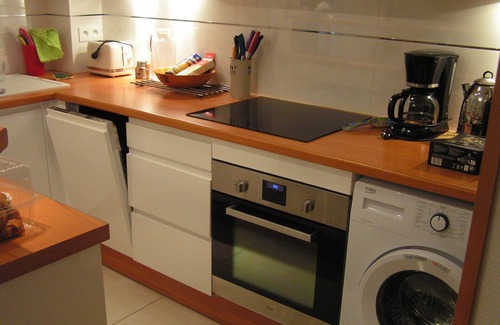 Valras-Plage Apartment | Spacious apartment with large balcony