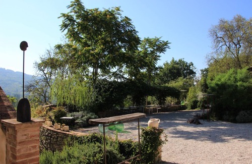 Montone House | Spacious Apartment in lovingly restored Countryhouse