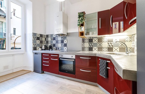 Quartier du Port Apartment | Spacious apartment - Port District - 6 people