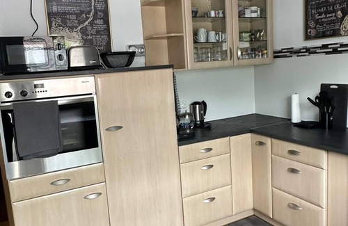 Bad Boll Apartment | Spacious apartment quiet location near A8 spa town in cul-de-sac large parking area