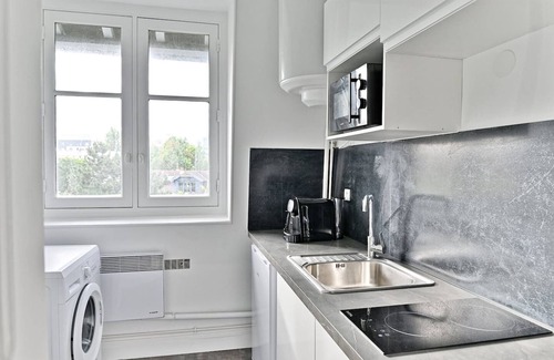 Puteaux Apartment | Spacious apartment View of Paris Boulogne
