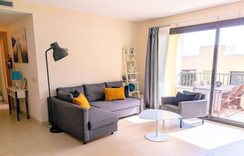 Marbella Apartment | Spacious apartment with 3 pools & gym