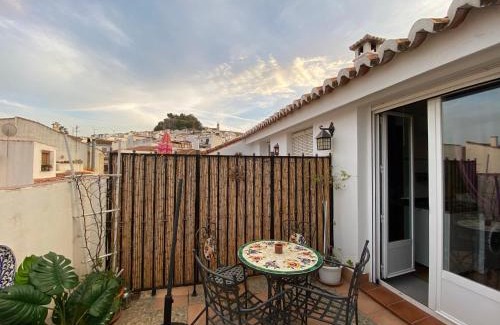 Ardales Apartment | Spacious Apartment with AC and central heating
