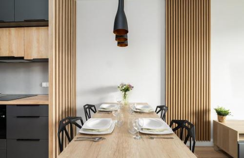 Nowe Miasto Apartment | Spacious Apartments Niemena with FREE GARAGE by Noclegi Renters
