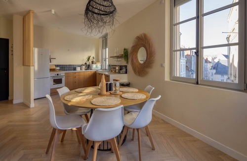 Downtown Angers Apartment | Spacious appartment in the heart of Angers - 6 PAX