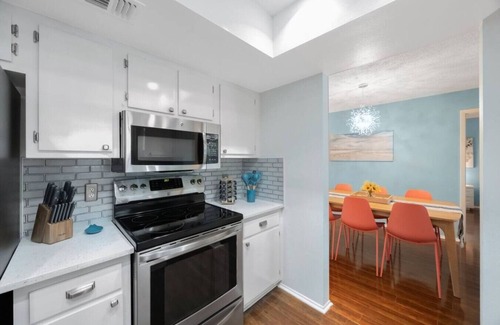 Largo House | Spacious Beach Bungalow | 4BR w/Pool & Game Room