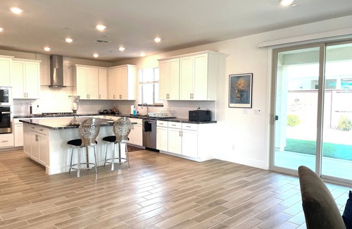 Woodland House | spacious bedroom 5 in pristine & restful home