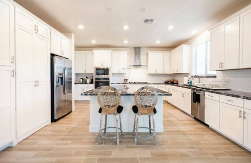 Woodland House | spacious bedroom 5 in pristine & restful home