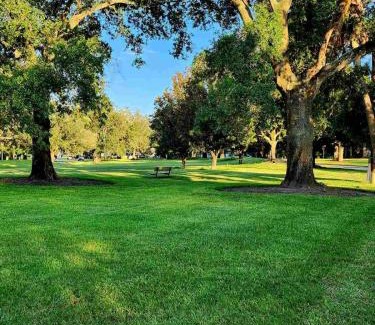 Lake Underhill House | Spacious Bedroom with private workspace, ensuite bathroom - Room# 1 in SHARED house NO PET