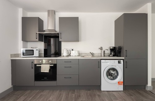 Doncaster Apartment | Spacious & Bright 1 Bed Flat in Central Doncaster