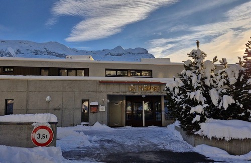 Flaine Apartment | Spacious & Bright Apartment · Central Location · Balcony · Covered Parking