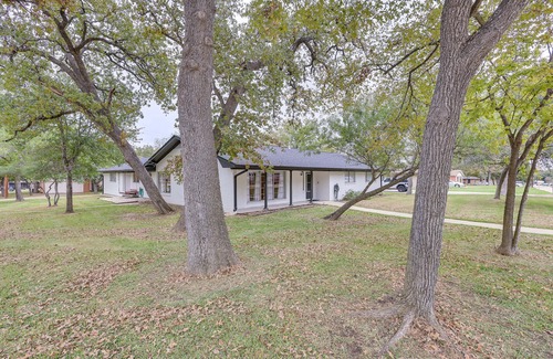 College Station Cottage | Spacious Bryan Home w/Patio: 4 Mi to Downtown