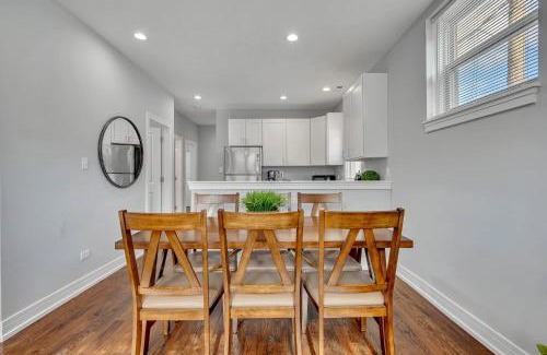 Bucktown House | Spacious Bucktown Sanctuary