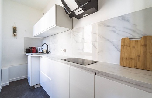 Jamin House | Spacious building - city center - sleeps 15