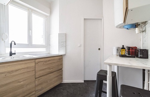 Jamin House | Spacious building - city center - sleeps 15