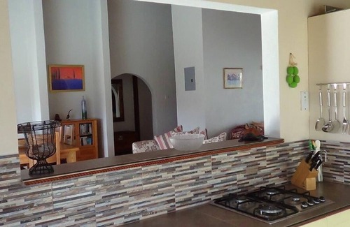 Warleigh House | Spacious Bungalow with Private Pool.