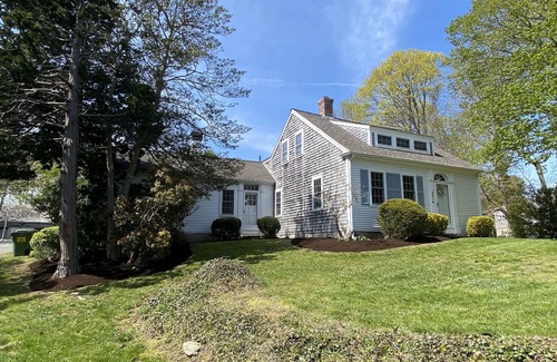 West Barnstable House | Spacious Cape Home close to Barnstable Village