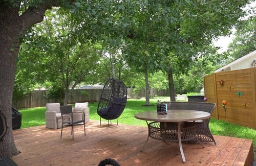 Cedar Park House | Spacious Cedar Park Retreat | Backyard Oasis