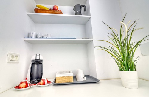 El Guincho Apartment | Spacious Central Apt w Private Parking Ocean View