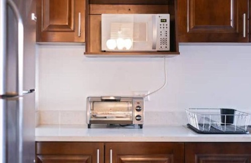 Zona 4 Apartment | Spacious & centric apartment in a safe area Z. 10
