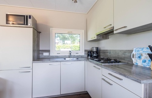 Bantega Ski Chalet | Spacious chalet in Friesland, including a sloop