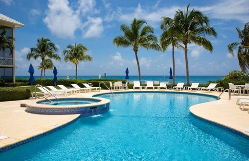 Seven Mile Beach Condo | Spacious Condo, Newly decorated, Just Walk Out the Door onto 7 Mile Beach