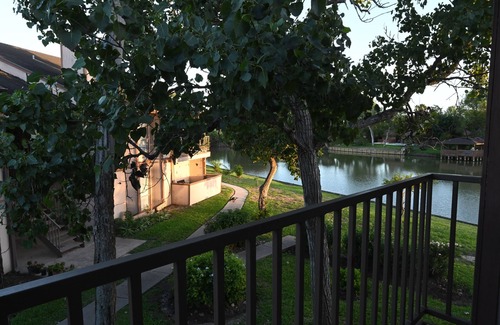 Brownsville Condo | Spacious Condo with game room, office and large kitchen. 5 min. to Sunrise Mall!