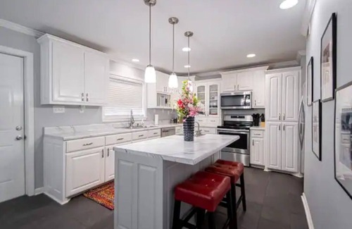 Downtown Little Rock House | Spacious Contemporary 4 Bedroom Downtown Beauty