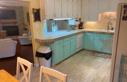 Daphne House | Spacious Cottage Near Mobile Bay