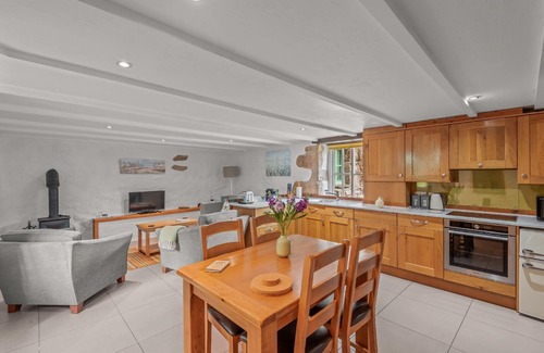 Lower Trengale House | Spacious country home with a gorgeous garden