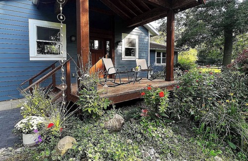 Penfield House | Spacious Country Retreat on Horse Farm — Perfect for Family Gatherings