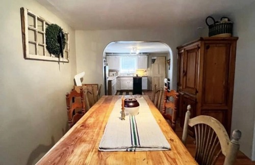 Questa House | Spacious cozy home, minutes from adventure both in Red River & Taos.