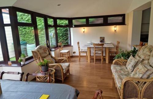 Chester House | Spacious detached 4 bed in Belgrave Park, Chester, plenty of Parking!