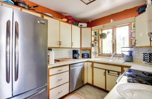Duluth House | Spacious Duluth Home ~ 4 Mi to Lake Superior!