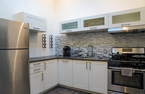 Crown Heights House | Spacious Duplex in Townhouse