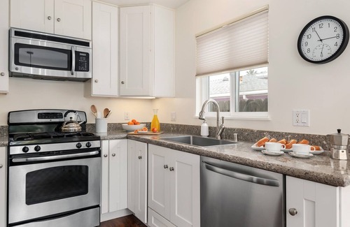 Santa Barbara House | Spacious Duplex Steps Away From East Beach!