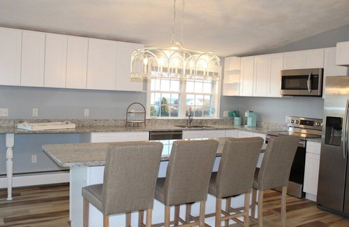 Eastward Look House | Spacious Eastward Look Neighborhood Beach House!