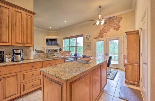 Eureka Springs House | Spacious Eureka Springs Home with Lake Views!