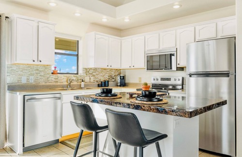 Valle House | Spacious Family Getaway 30 Mins to Grand Canyon- Full Kitchen, A/C, Arcade, W/D