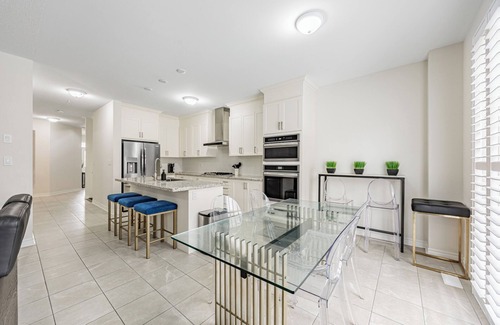 Durham Region House | Spacious Family & Group Getaway | Near Thermea Spa & Durham College | Sleeps 10