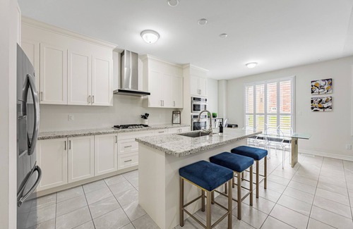 Durham Region House | Spacious Family & Group Getaway | Near Thermea Spa & Durham College | Sleeps 10