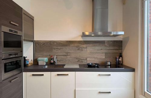 Stratum House | Spacious Family Home and Free Parking in Eindhoven