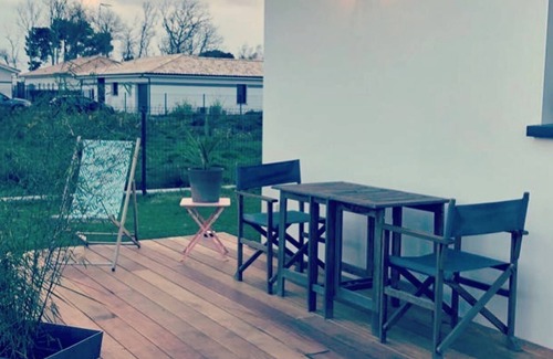 Mios House | Spacious family home with swimming pool