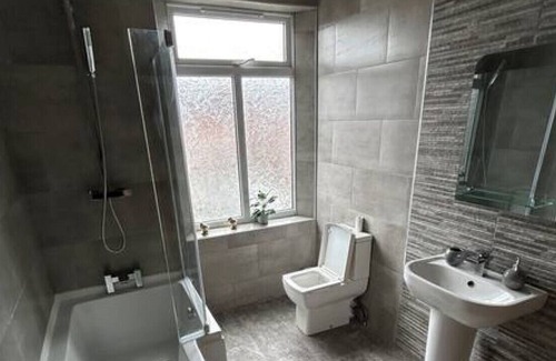 Newcastle-Under-Lyme House | Spacious homely 3 bed property